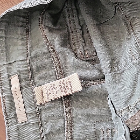 Urban life capris - Picture 3 of 3